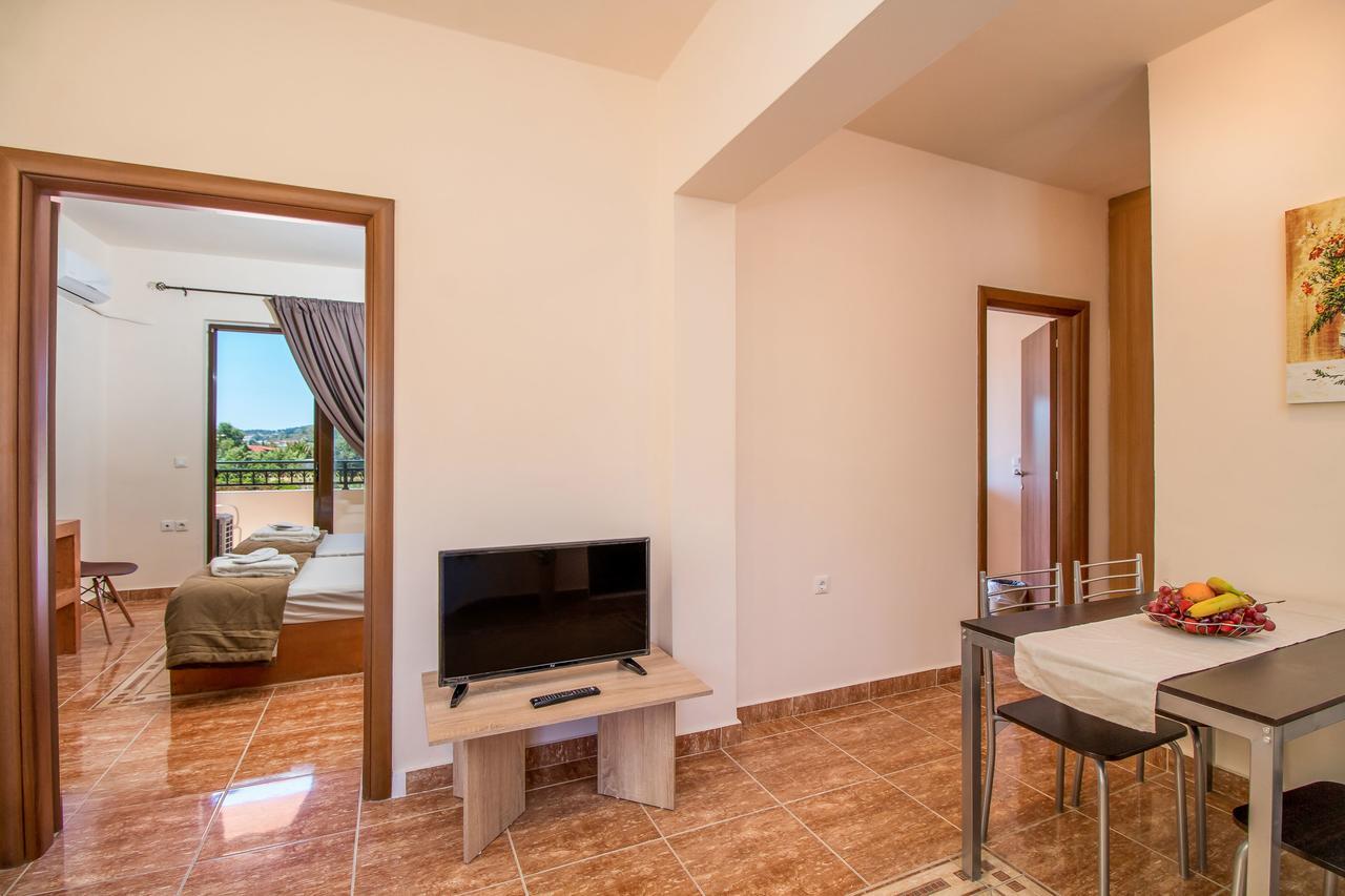 פליראקי Casa Artemida Boutique Hotel מראה חיצוני תמונה
