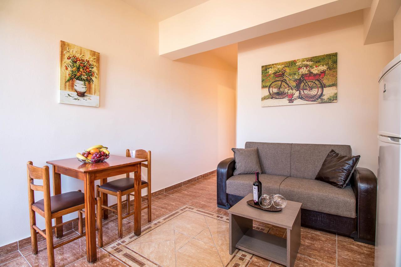 פליראקי Casa Artemida Boutique Hotel מראה חיצוני תמונה